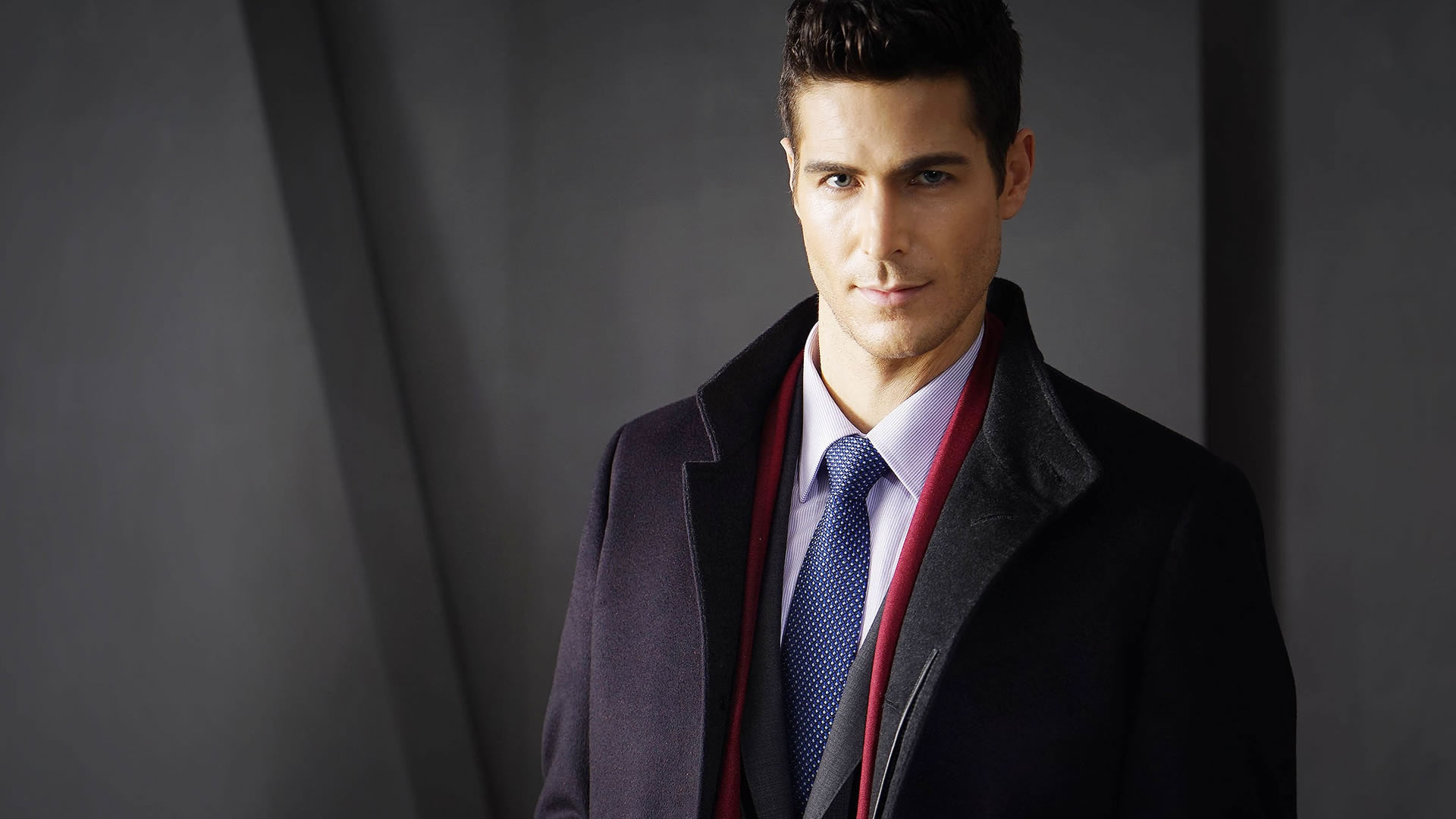 真维斯服装——仪度非凡，维系典雅